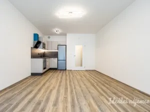 Pronájem bytu 1+kk, Praha - Vysočany, Gerstelova, 37 m2