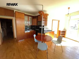 Pronájem bytu 2+kk, Praha - Hlubočepy, Högerova, 49 m2