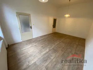 Pronájem bytu 1+1, Opava - Předměstí, Kylešovská, 32 m2