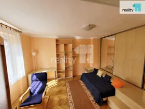 Pronájem bytu 1+1, Praha - Žižkov, Buková, 35 m2