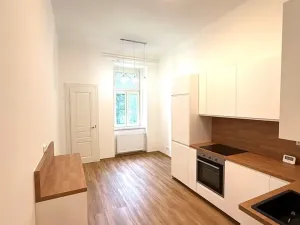 Pronájem bytu 4+1, Praha - Vinohrady, Polská, 128 m2