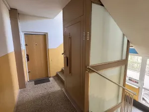 Pronájem bytu 2+1, Chomutov, Kamenná, 61 m2