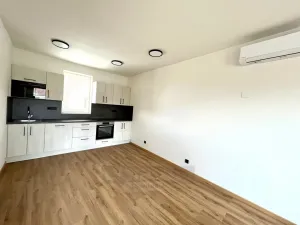 Pronájem bytu 2+kk, Kamenný Újezd, Budějovická, 42 m2