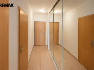 Pronájem bytu 1+kk, Praha - Motol, Jeřabinová, 35 m2