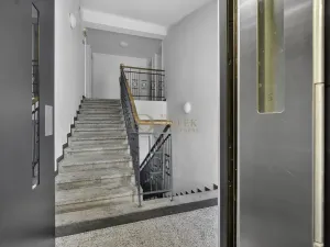 Pronájem bytu 2+kk, Praha - Smíchov, Strakonická, 44 m2