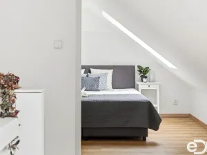 Prodej bytu 2+kk, Praha - Ďáblice, K náměstí, 72 m2