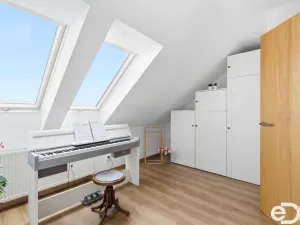 Prodej bytu 3+kk, Praha - Ďáblice, K náměstí, 72 m2