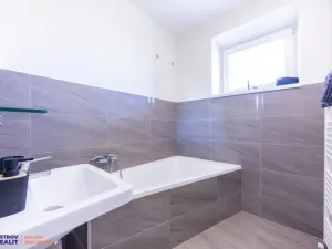Prodej bytu 2+kk, Staré Město - Stříbrnice, 48 m2