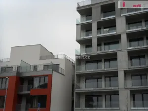 Pronájem bytu 2+kk, Praha, Korunní, 75 m2