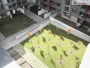 Pronájem bytu 2+kk, Praha, Korunní, 75 m2