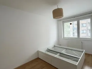 Pronájem bytu 2+kk, Praha - Střížkov, Makedonská, 48 m2