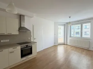 Pronájem bytu 2+kk, Praha - Střížkov, Makedonská, 48 m2