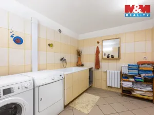 Prodej rodinného domu, Hovorany, 262 m2