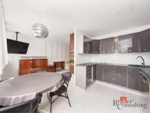 Prodej bytu 3+1, Praha - Hostivař, Trhanovské náměstí, 74 m2