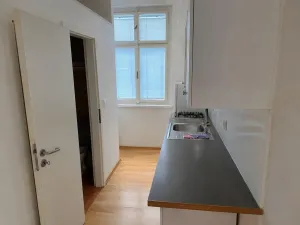 Prodej bytu 1+kk, Praha - Břevnov, Za Strahovem, 29 m2