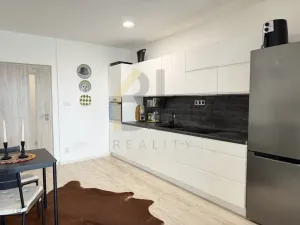 Pronájem bytu 2+kk, Břeclav, J. Opletala, 58 m2
