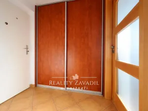 Pronájem bytu 1+kk, Praha - Uhříněves, Venušina, 32 m2