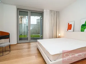 Pronájem bytu 2+kk, Praha - Smíchov, Holečkova, 76 m2