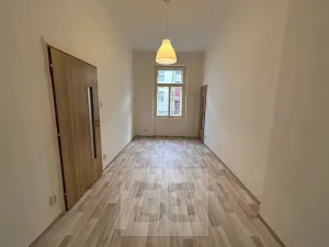 Pronájem bytu 2+kk, Praha - Žižkov, Hartigova, 38 m2