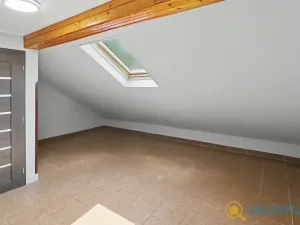 Prodej atypického bytu, Praha - Libeň, Pod Labuťkou, 62 m2