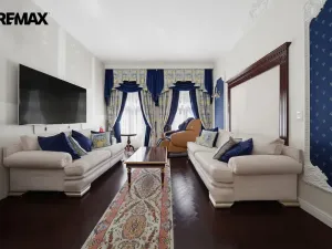 Prodej bytu 3+1, Karlovy Vary, nábřeží Jana Palacha, 94 m2