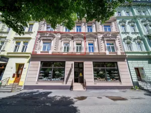 Prodej bytu 3+1, Karlovy Vary, nábřeží Jana Palacha, 94 m2