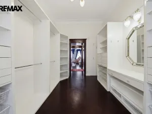 Prodej bytu 3+1, Karlovy Vary, nábřeží Jana Palacha, 94 m2