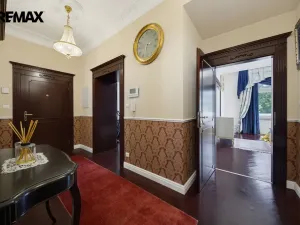 Prodej bytu 3+1, Karlovy Vary, nábřeží Jana Palacha, 94 m2