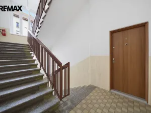 Prodej bytu 3+1, Karlovy Vary, nábřeží Jana Palacha, 94 m2