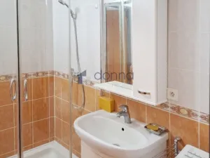 Pronájem bytu 2+1, Praha, Frýdlantská, 66 m2