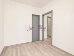Pronájem bytu 2+kk, Jindřichův Hradec - Jindřichův Hradec II, Miřiovského, 34 m2