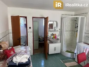 Prodej rodinného domu, Chyjice, 220 m2