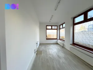 Pronájem obchodního prostoru, Třeboň, Svobody, 78 m2
