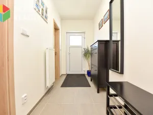 Pronájem rodinného domu, Králův Dvůr, Ve Svahu, 116 m2