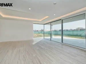 Prodej rodinného domu, Vestec, Čechova, 298 m2