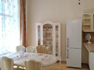 Prodej bytu 3+1, Praha - Malá Strana, Mělnická, 113 m2