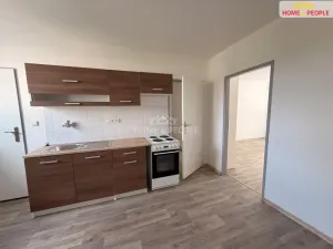 Pronájem bytu 2+1, Karlovy Vary - Stará Role, Závodu míru, 71 m2