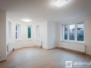 Pronájem bytu 2+kk, Neratovice, Školní, 65 m2