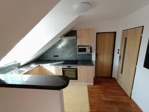 Pronájem bytu 2+kk, Praha - Čakovice, Cukrovarská, 54 m2