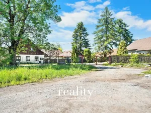 Pronájem komerční nemovitosti, Hladov, 3500 m2