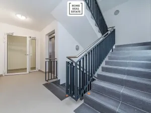 Prodej garážového stání, Praha - Smíchov, Pod Barvířkou, 16 m2