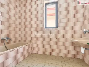 Prodej ubytování, Bečov nad Teplou, nám. 5. května, 246 m2