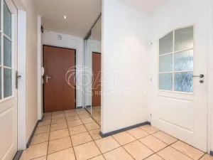 Pronájem bytu 3+kk, Praha - Černý Most, Vašátkova, 70 m2