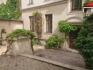 Pronájem bytu 2+kk, Ostrava, Nádražní, 75 m2