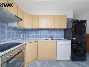 Prodej bytu 2+1, Nová Role, U Plynárny, 69 m2