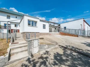 Prodej výrobních prostor, Koleč, 940 m2