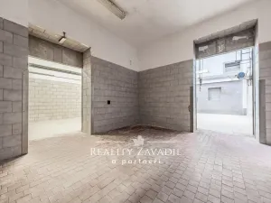 Prodej výrobních prostor, Koleč, 940 m2