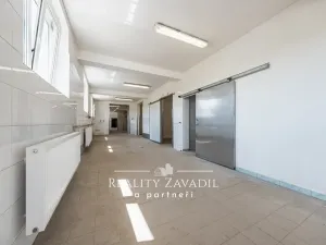 Prodej výrobních prostor, Koleč, 940 m2