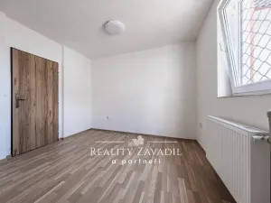 Prodej výrobních prostor, Koleč, 940 m2