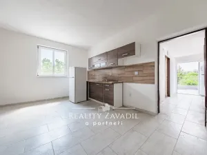 Prodej výrobních prostor, Koleč, 940 m2